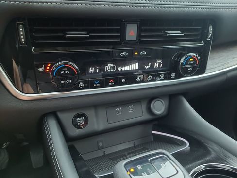 New 2026 Nissan Rogue Platinum AWD/4WD image 18