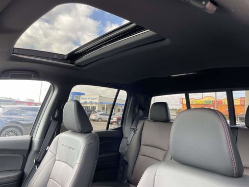 New 2026 Honda Ridgeline Black Edition image 9