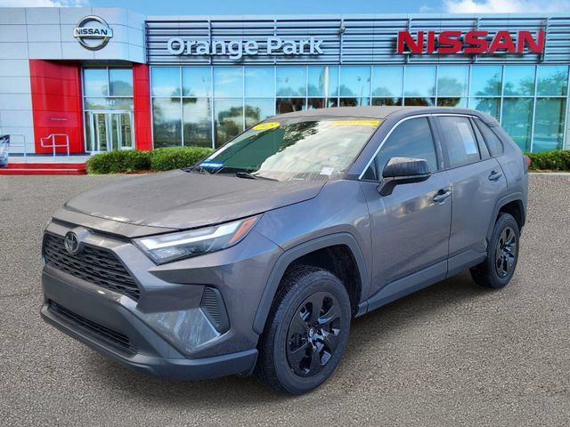 Used 2025 Toyota RAV4 LE FWD image 4
