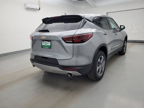 Used 2024 Chevrolet Blazer LT FWD image 9