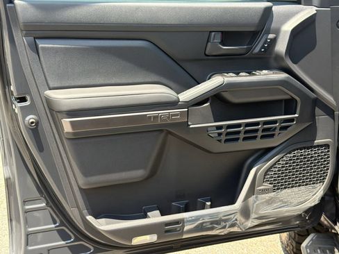 New 2026 Toyota 4Runner 4WD image 10