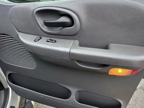 Used 2001 Ford F150 4x4 SuperCrew image 24