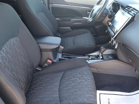 Used 2024 Mitsubishi Outlander Sport AWD image 12