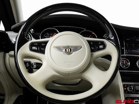Used 2020 Bentley Mulsanne image 24