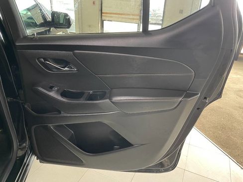 Used 2020 Chevrolet Traverse LS image 25
