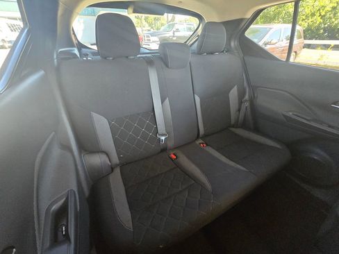 Used 2018 Nissan Kicks SV FWD image 43