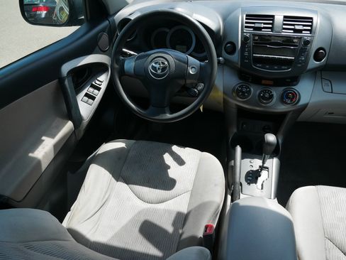 Used 2011 Toyota RAV4 2WD w/ Base L4 Extra Value Pkg image 9
