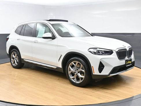 Used 2022 BMW X3 xDrive30i AWD/4WD image 2