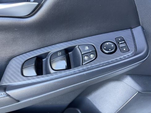 Used 2024 Nissan Sentra SV FWD image 13