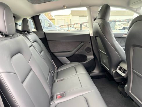 Used 2023 Tesla Model Y Performance image 22