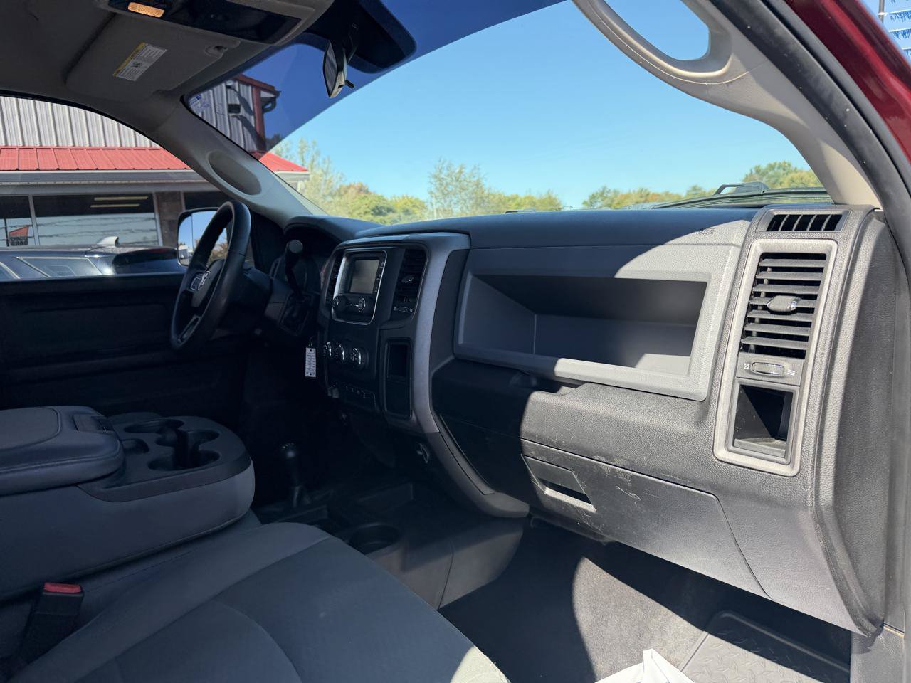 Used 2018 RAM 2500 Tradesman w/ Chrome Appearance Group AWD/4WD image 21