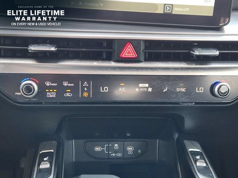 Certified 2026 Kia Sorento EX AWD/4WD image 17