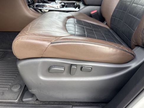 Used 2020 Nissan Armada Platinum w/ Platinum Reserve Package image 24