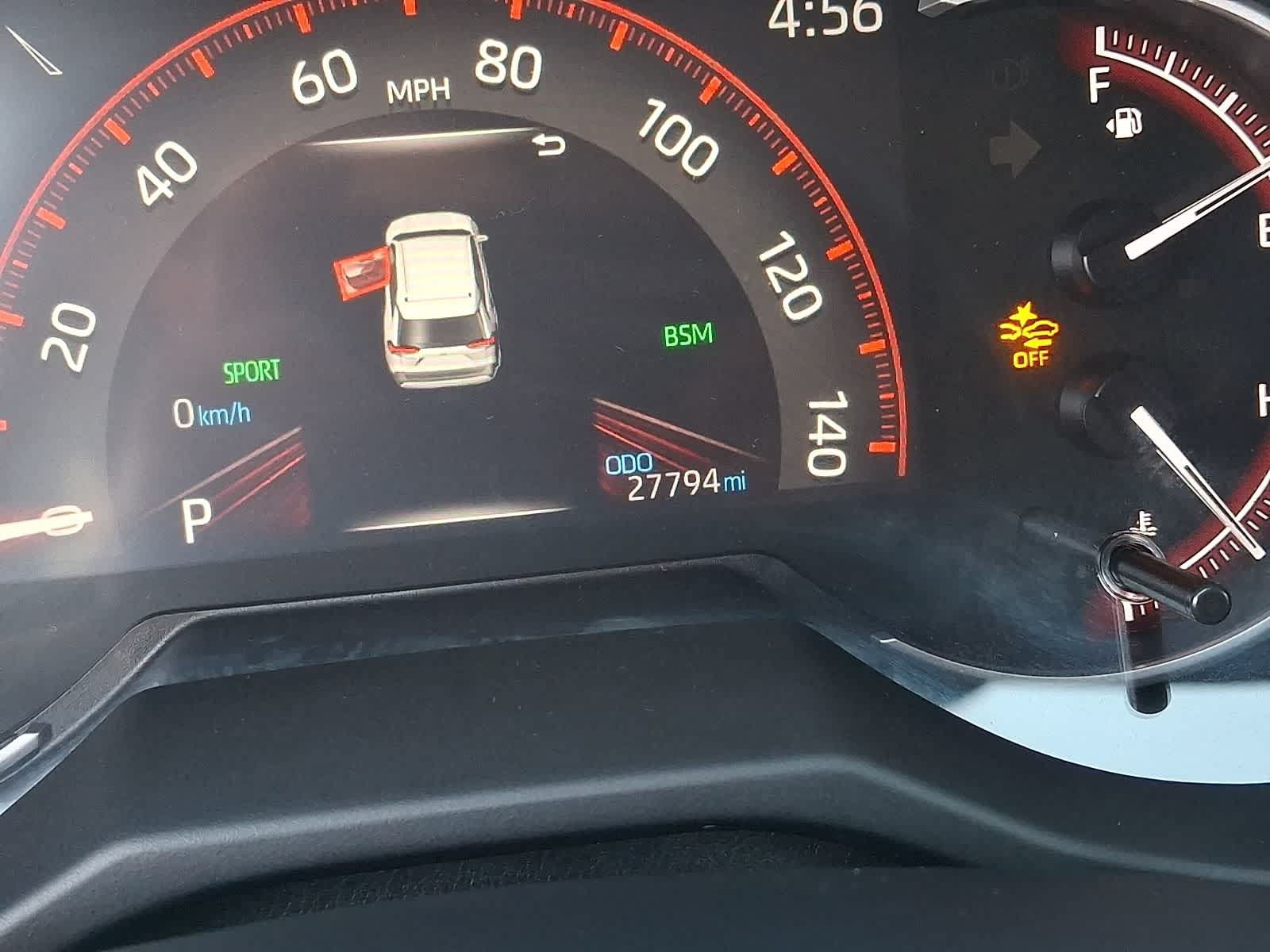 Used 2023 Toyota RAV4 LE AWD/4WD image 23