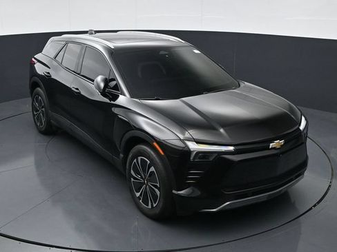 Used 2024 Chevrolet Blazer EV LT AWD/4WD image 34