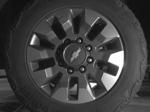 Used 2022 Chevrolet Silverado 2500 Custom w/ Custom Value Package AWD/4WD image 11