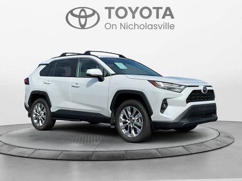 Used 2025 Toyota RAV4 XLE Premium w/ Weather Package AWD/4WD image 7