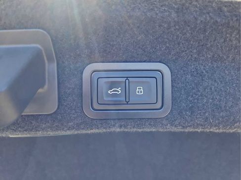 Certified 2025 Audi A6 Premium Plus w/ Premium Plus Package AWD/4WD image 36