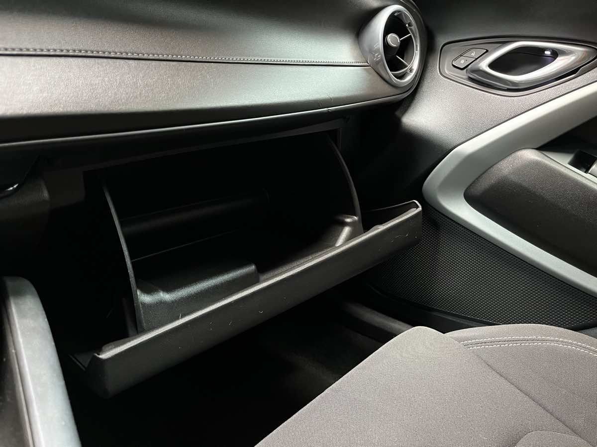 Used 2016 Chevrolet Camaro LT RWD image 18