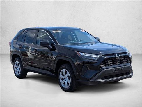 Used 2024 Toyota RAV4 LE AWD/4WD image 3