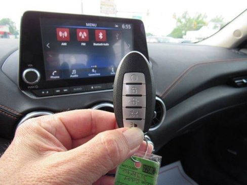 Used 2021 Nissan Sentra SR w/ SR Premium Package FWD image 31