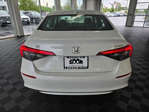 Used 2023 Honda Civic Sport image 4
