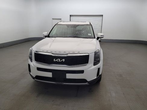 Used 2022 Kia Telluride S FWD image 15