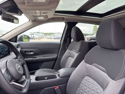 New 2026 Nissan Kicks SV w/ SV Premium Package image 26