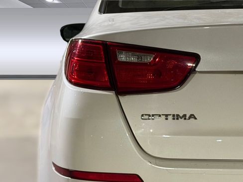 Used 2015 Kia Optima LX FWD image 13
