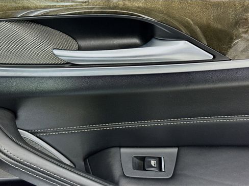 Used 2019 BMW M550i xDrive w/ Premium Package image 30