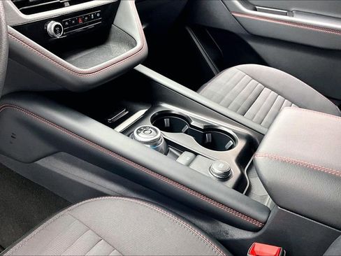 Certified 2025 Ford Explorer ST-Line w/ ST-Line Street Pack image 15