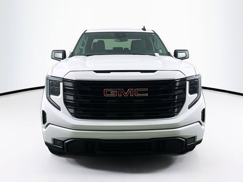 Used 2024 GMC Sierra 1500 Elevation image 2