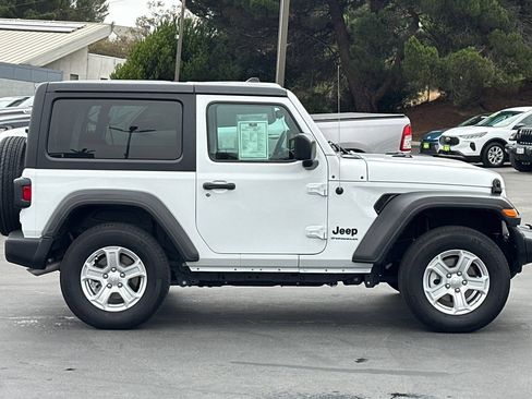 Used 2023 Jeep Wrangler Sport AWD/4WD image 3