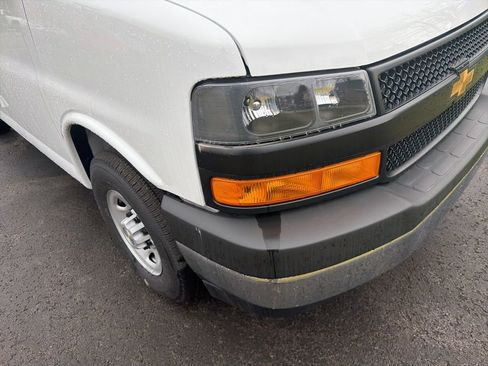 New 2025 Chevrolet Express 3500 w/ Driver Convenience Package image 12