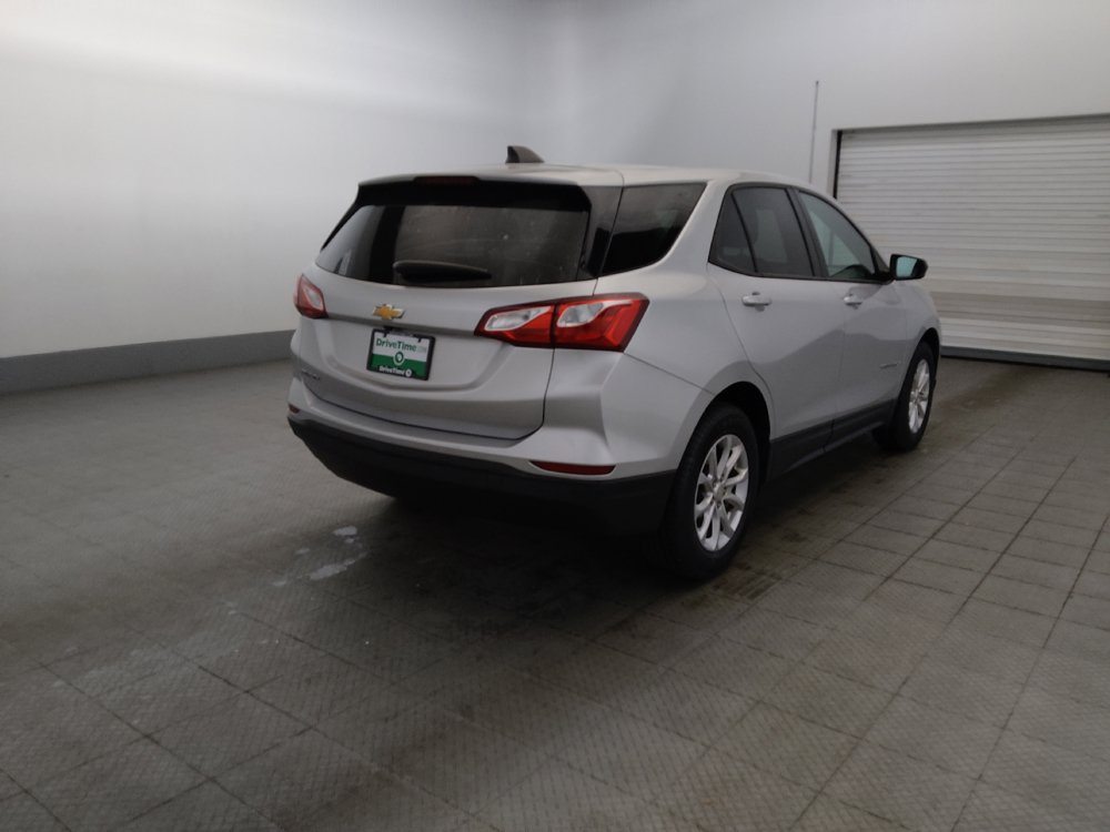 Used 2019 Chevrolet Equinox LS w/ LS Convenience Package FWD image 9