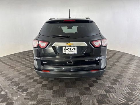 Used 2015 Chevrolet Traverse LT w/ Style and Technology Package FWD image 8