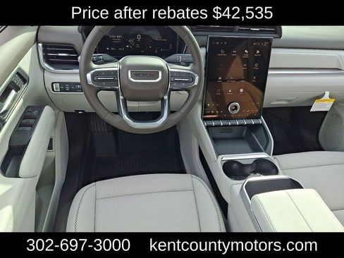 New 2026 GMC Terrain Denali w/ LPO, Black Badging Package image 11