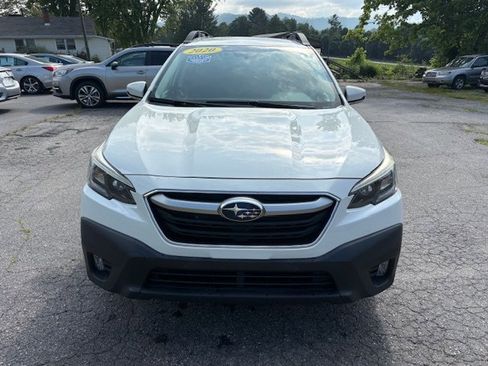 Used 2020 Subaru Outback Premium image 2