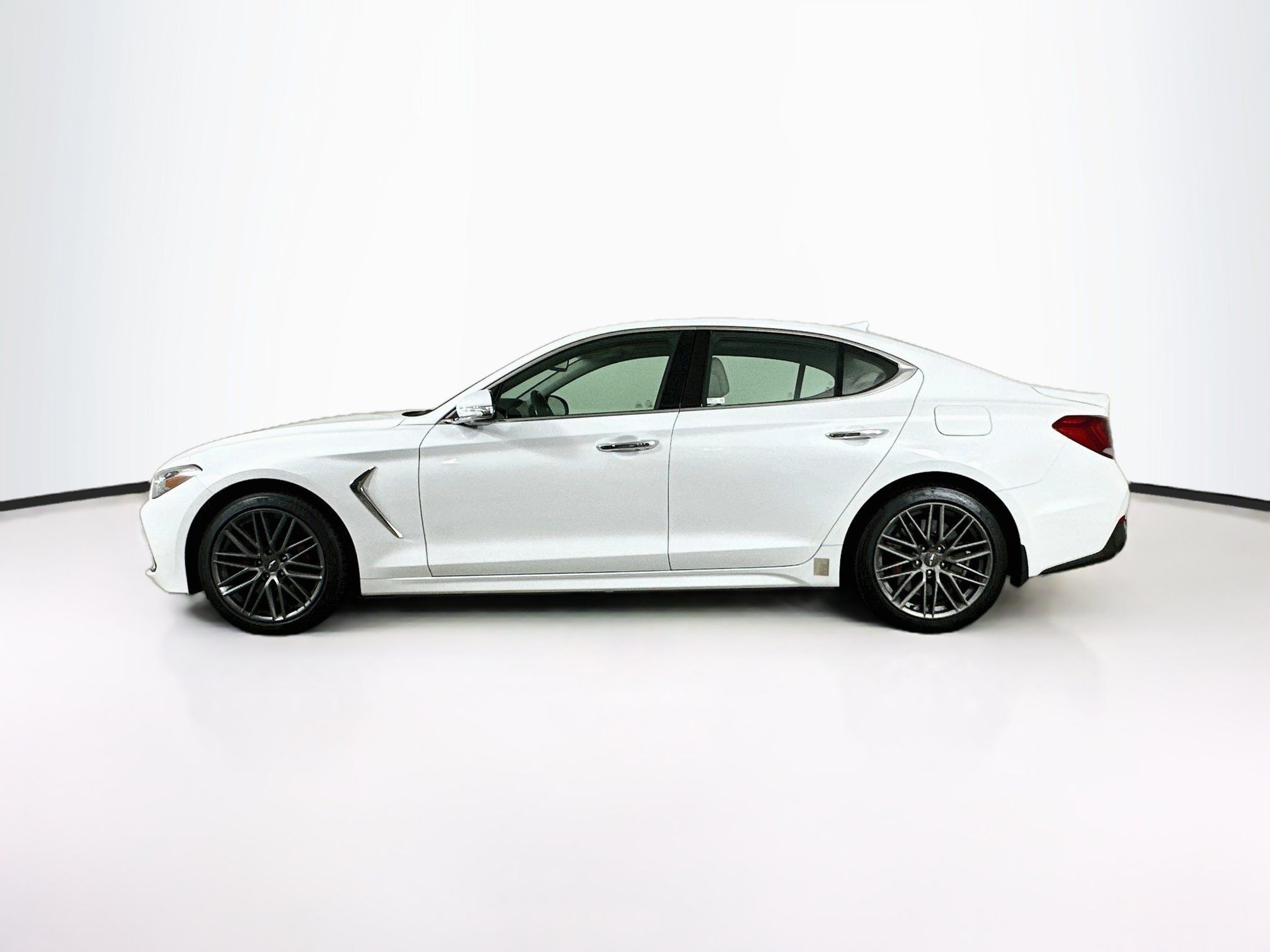 Used 2019 Genesis G70 3.3T Advanced w/ Elite Package AWD/4WD image 4