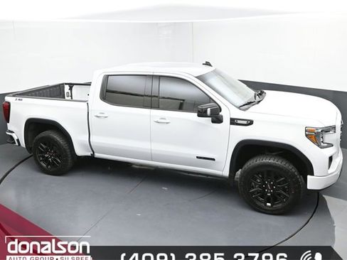 Used 2022 GMC Sierra 1500 Elevation w/ Driver Alert Package I image 17