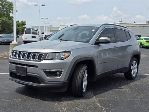 Used 2019 Jeep Compass Latitude w/ Popular Equipment Group image 9