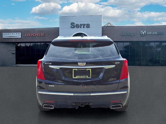 Used 2017 Cadillac XT5 Premium Luxury w/ LPO, Wheel Lock Package AWD/4WD image 6