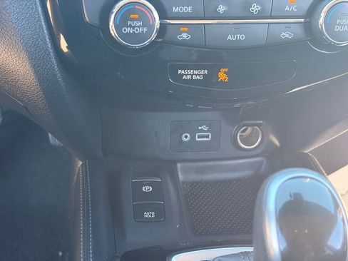 Certified 2020 Nissan Rogue SL FWD image 24