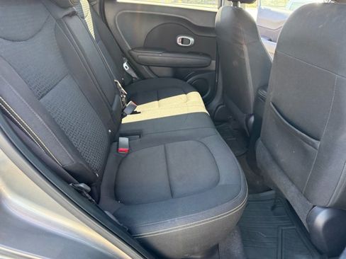 Used 2016 Kia Soul + FWD image 21