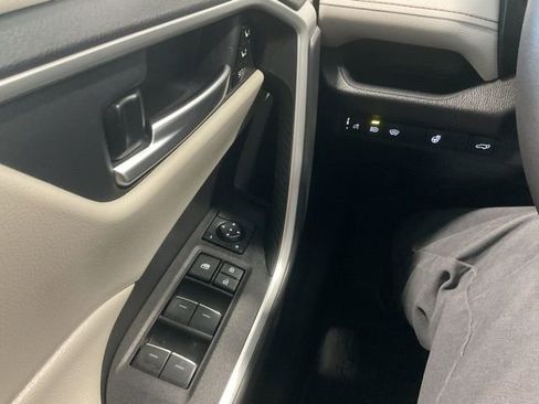 Used 2025 Toyota RAV4 XLE Premium w/ Weather Package AWD/4WD image 17