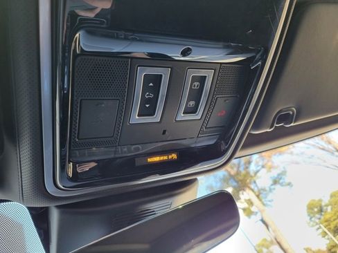 Used 2021 Land Rover Range Rover SV Autobiography Dynamic image 41