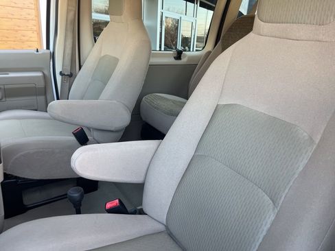 Used 2009 Ford E-350 and Econoline 350 XL image 3