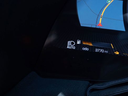 Certified 2022 Ferrari Roma image 29