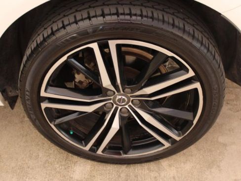 Used 2019 Volvo XC60 T6 R-Design w/ Protection Package Premier image 26