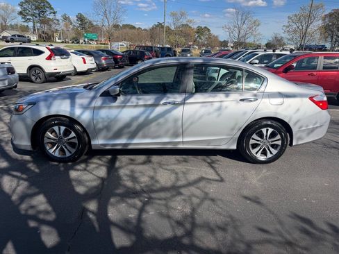Used 2013 Honda Accord LX image 4